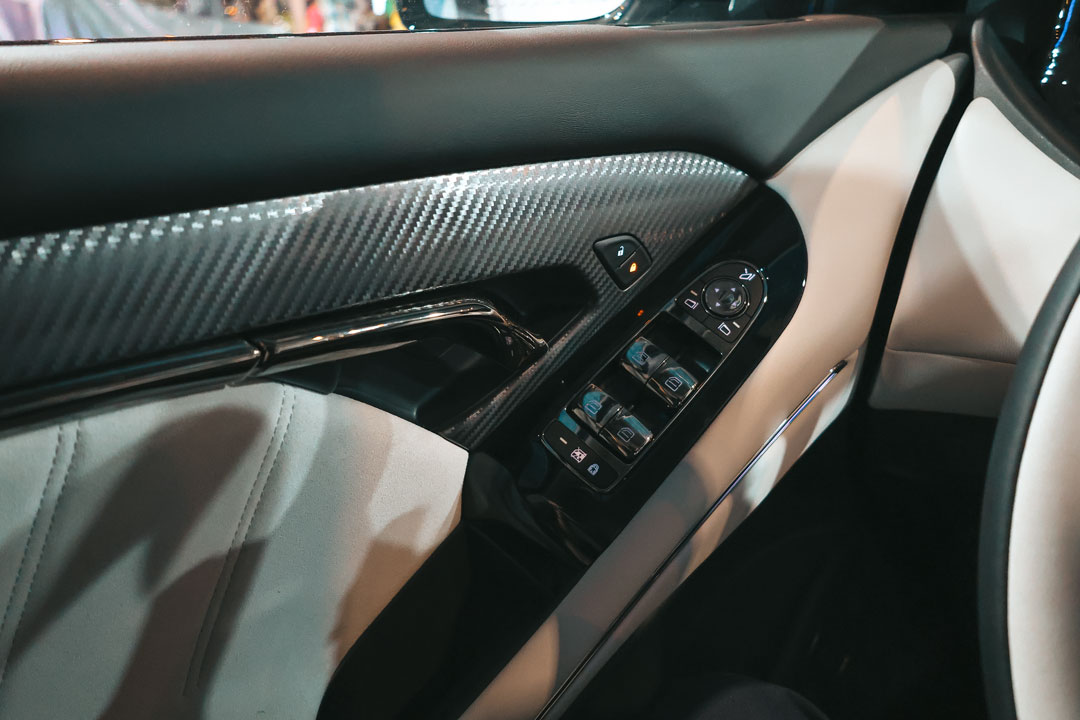 داخل کابین وویا فری